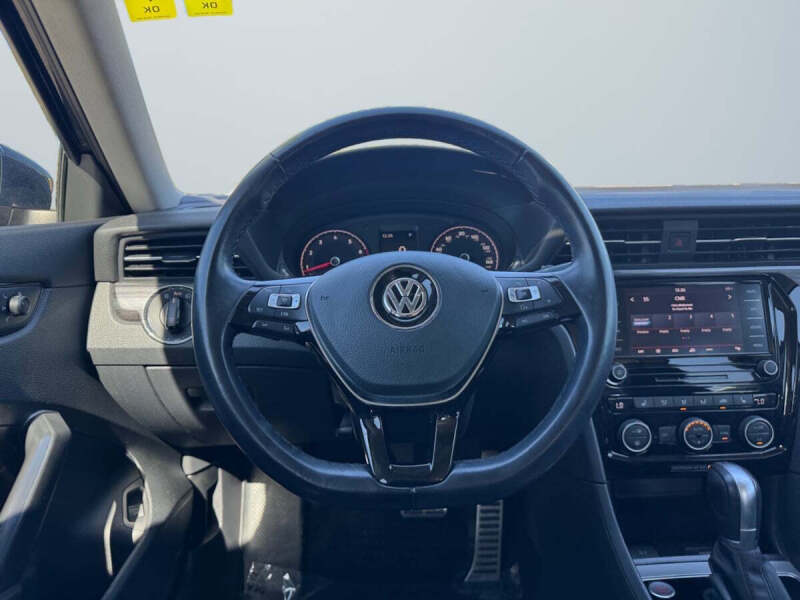 2020 Volkswagen Passat R-Line