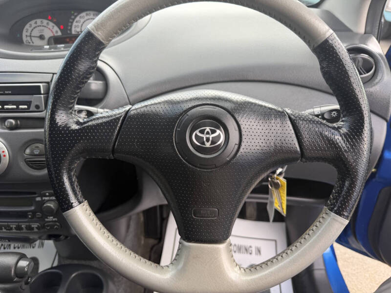 2000 Toyota Vitz