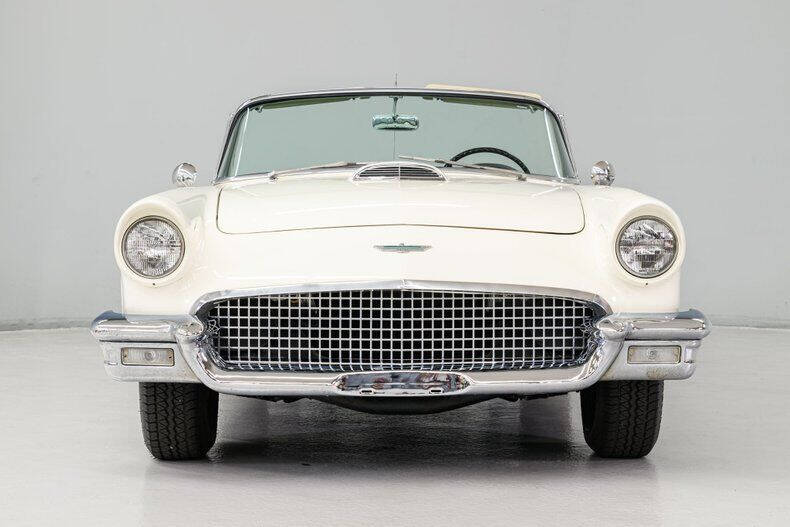 1957 Ford Thunderbird