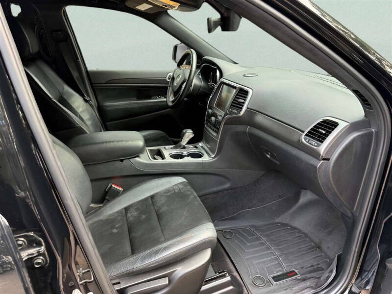 2017 Jeep Grand Cherokee Altitude