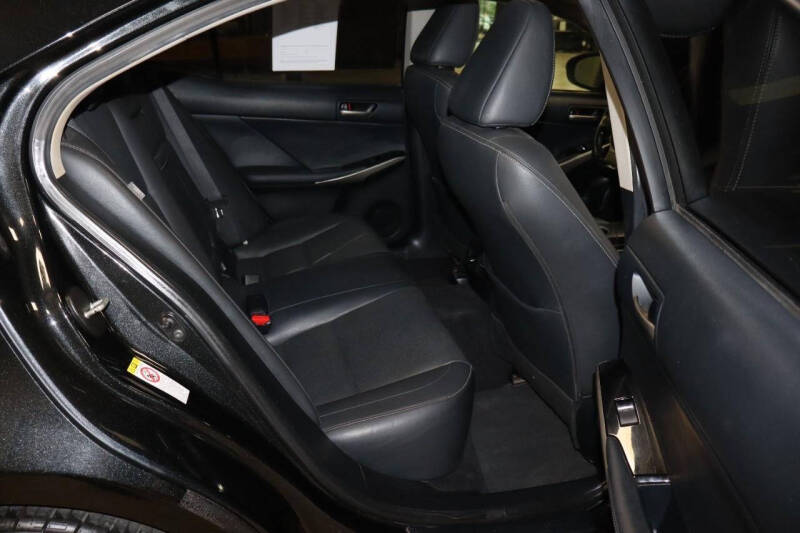 2017 Lexus IS 200t