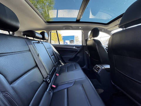 2018 Volkswagen Golf SportWagen TSI SE