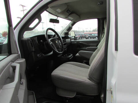2017 Chevrolet Express LT 3500