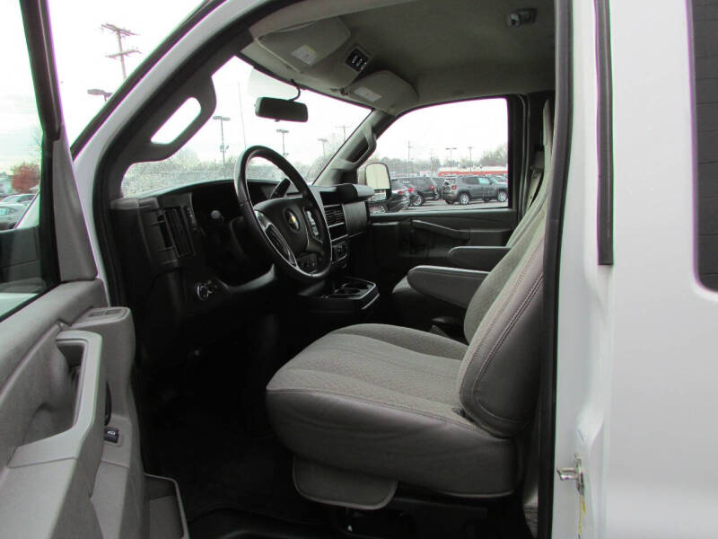 2017 Chevrolet Express LT 3500