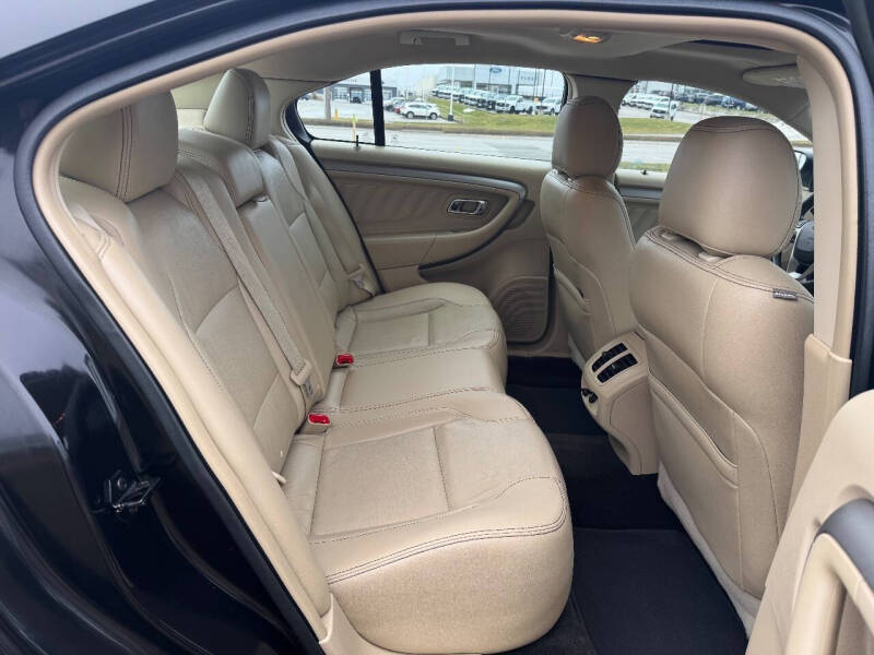 2015 Ford Taurus SEL