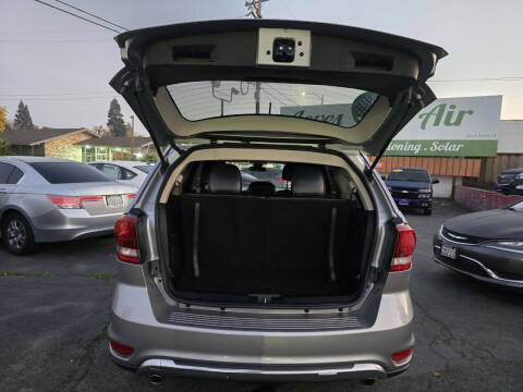 2018 Dodge Journey Crossroad