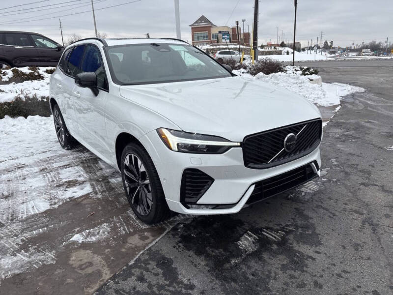 2026 Volvo XC60 B5 Plus