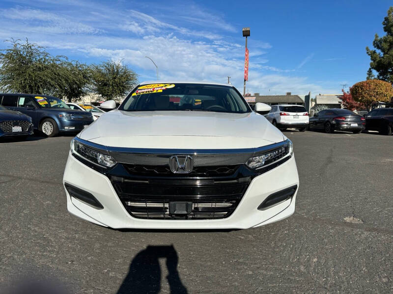 2018 Honda Accord LX photo 6