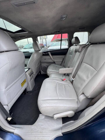 2013 Toyota Highlander SE