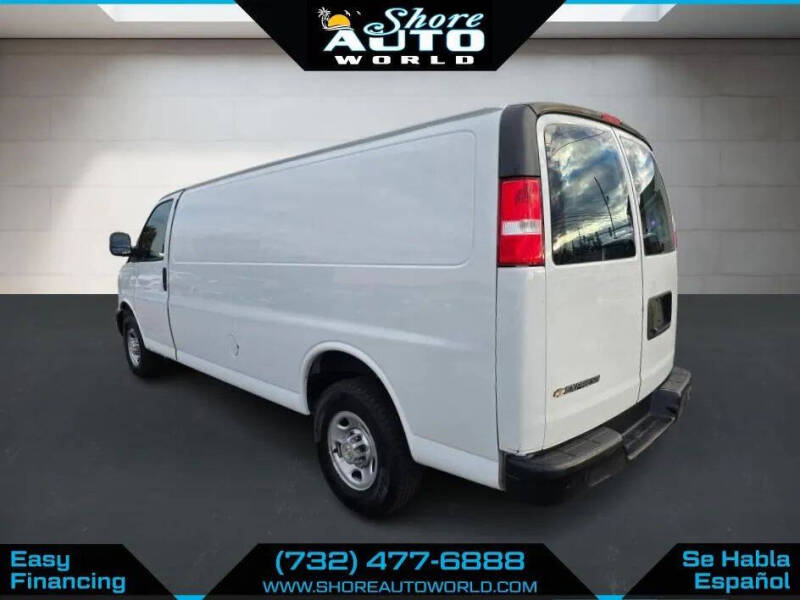 2022 Chevrolet Express 2500