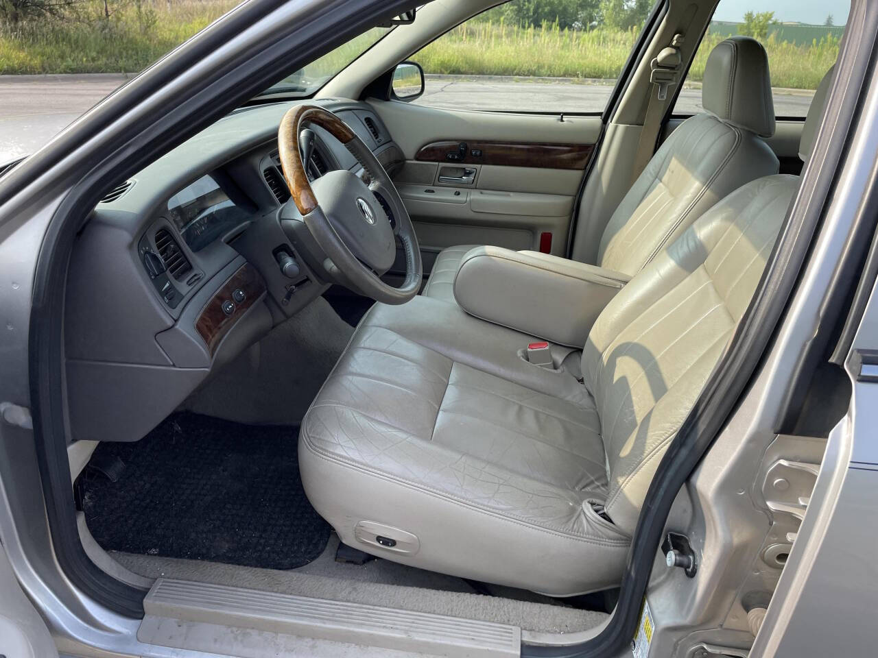 2006 Mercury Grand Marquis for sale at Twin Cities Auctions in Elk River, MN