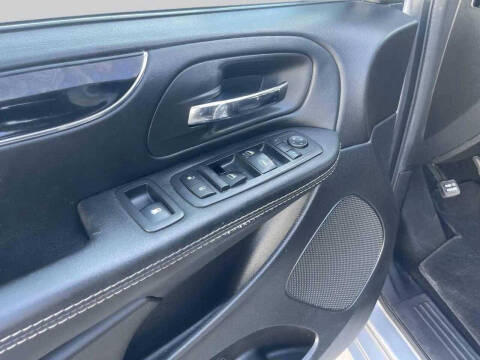 2017 Dodge Grand Caravan SE Plus