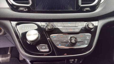 2018 Chrysler Pacifica Touring Plus