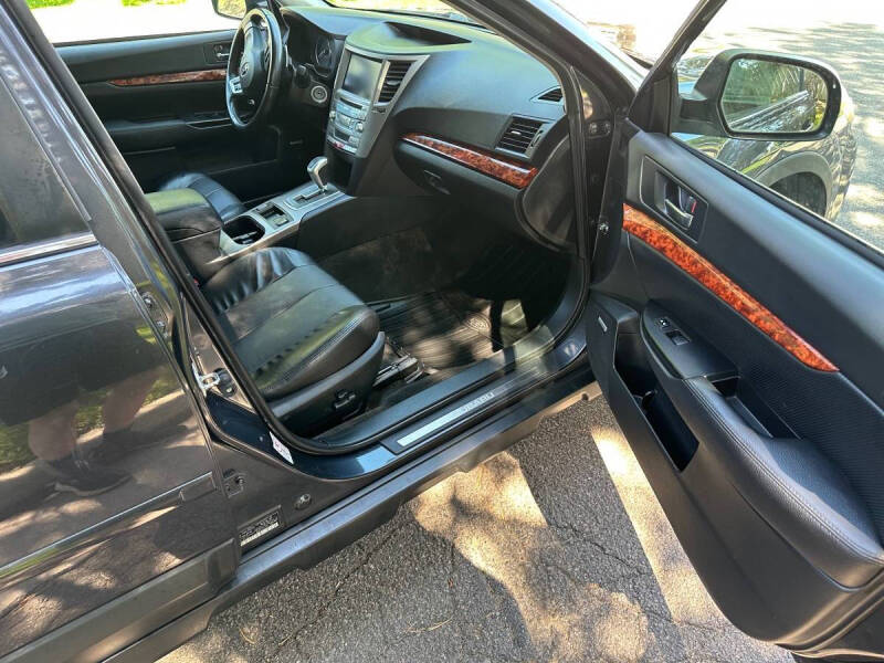 Image 9 of 2012 Subaru Outback 2.5i Limited