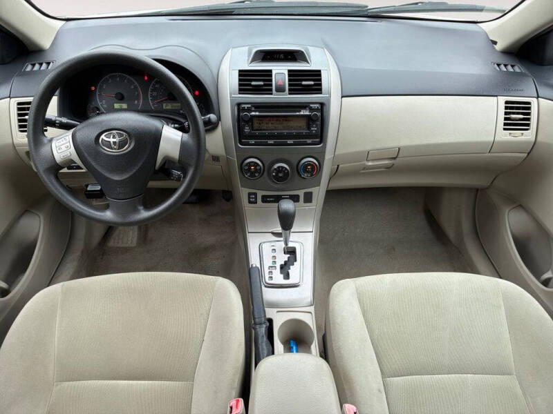 2012 Toyota Corolla LE