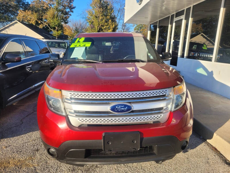 2014 Ford Explorer XLT photo 2