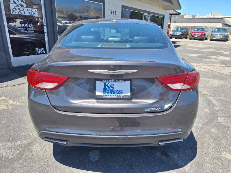 2015 Chrysler 200 S