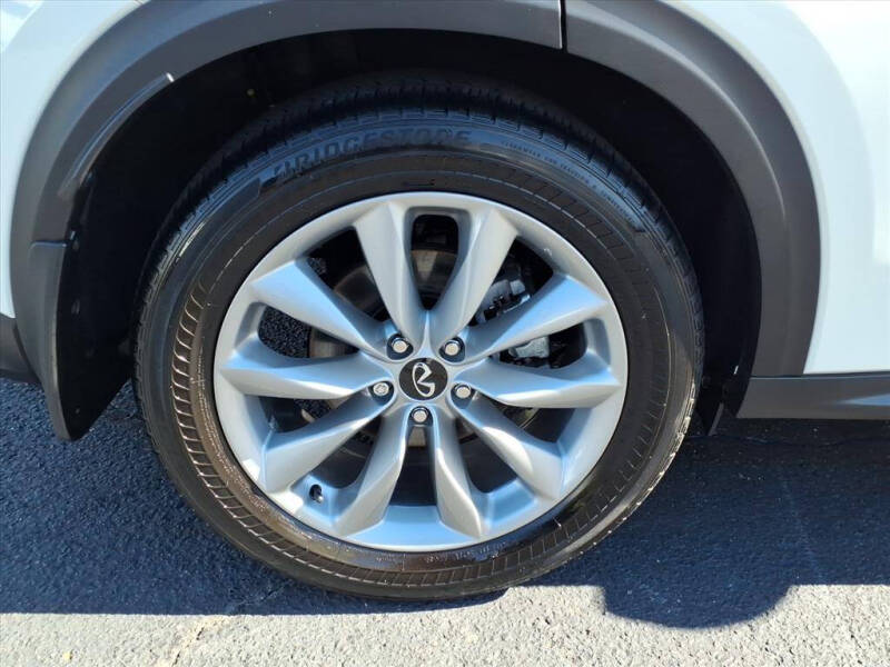 2022 Infiniti QX50 Essential