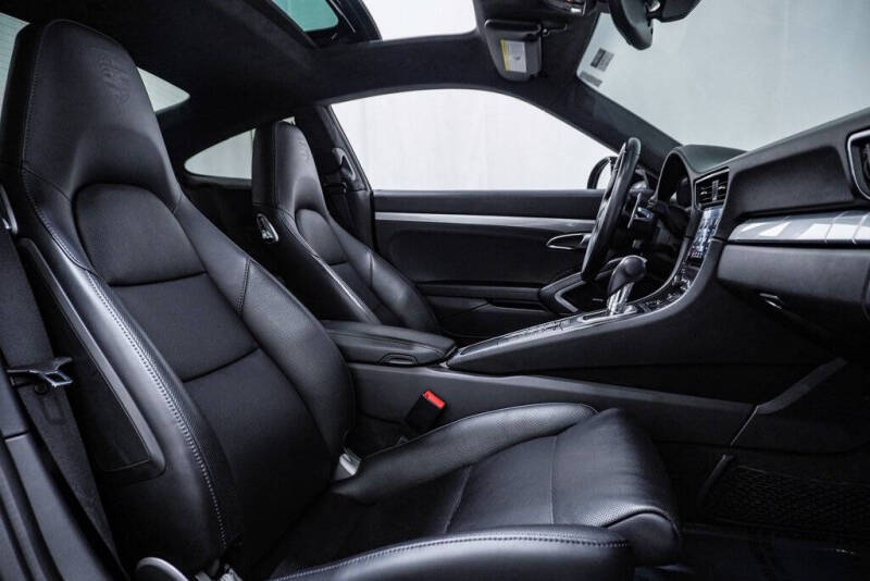 2017 Porsche 911 Carrera