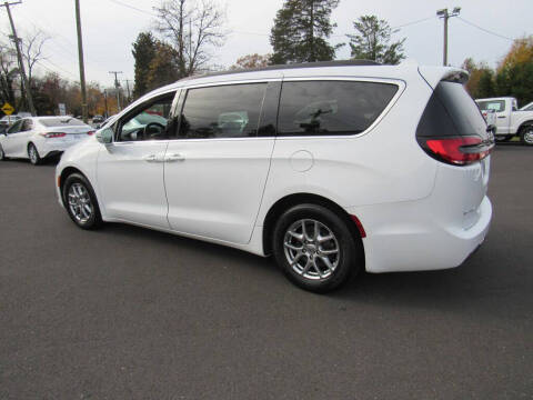 2022 Chrysler Pacifica Touring
