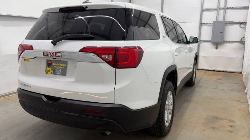 2017 GMC Acadia SLE-1