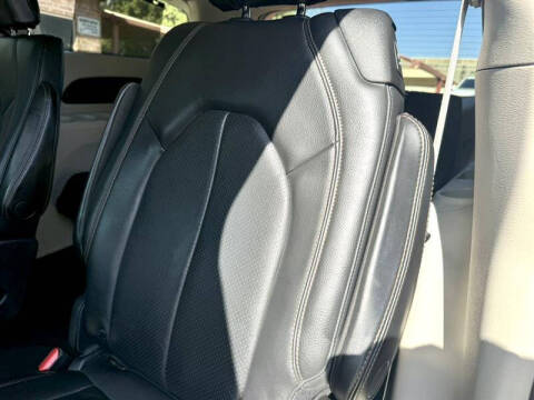 2020 Chrysler Pacifica Touring L