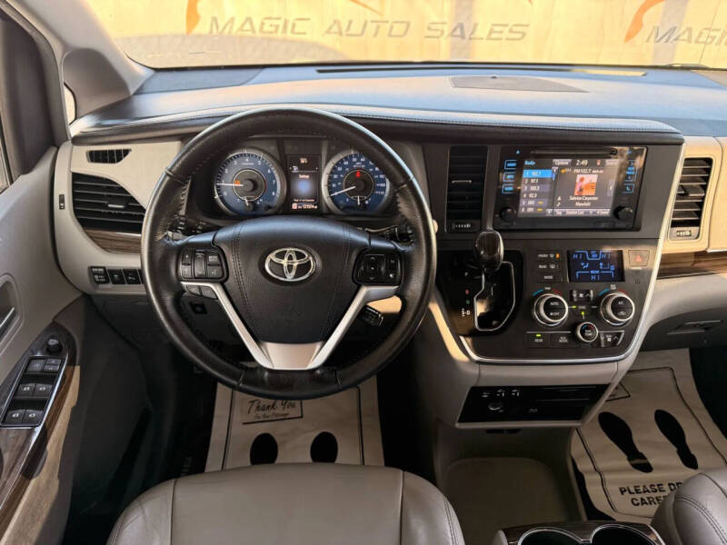 2015 Toyota Sienna