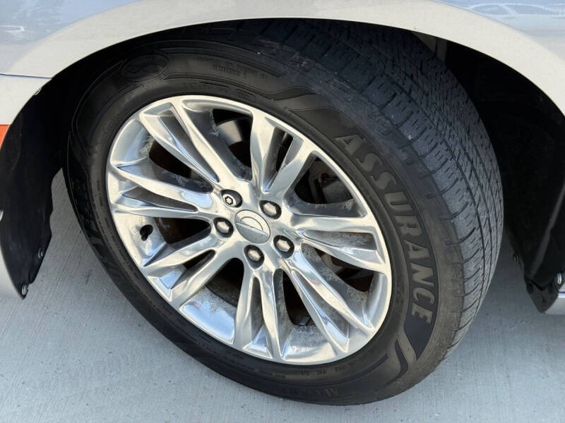 2017 Chrysler 300 Limited
