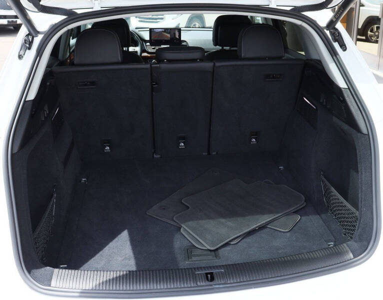 2022 Audi Q5 quattro S line Prem Plus 45 TFSI