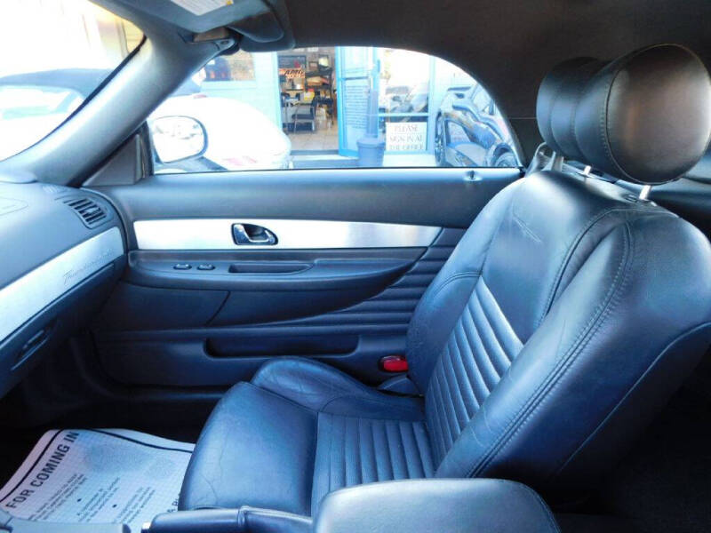 2002 Ford Thunderbird Deluxe