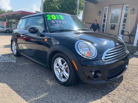 2013 MINI Hardtop for sale at G & G Auto Sales in Steubenville OH