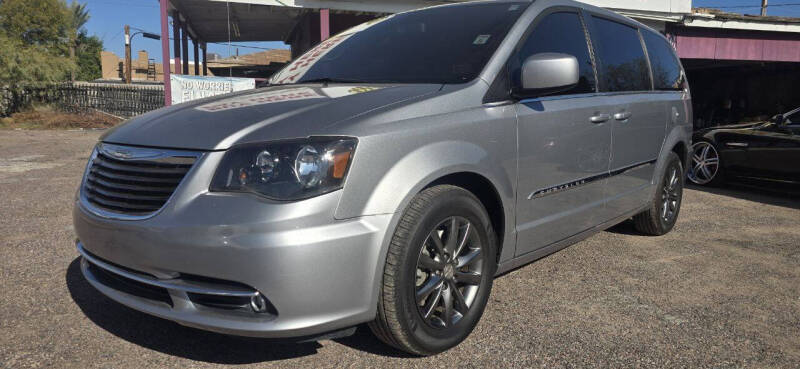 2014 Chrysler Town & Country S