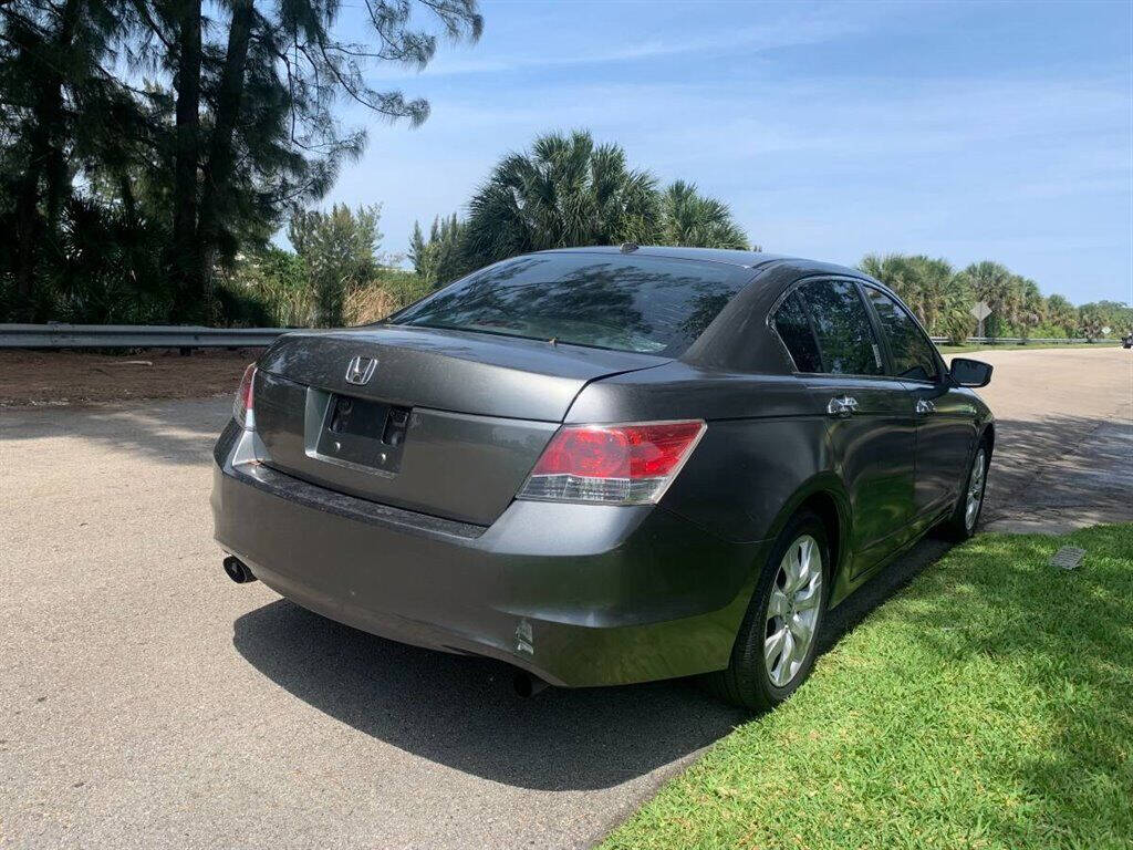 2009 HONDA Accord Sedan - $9,499