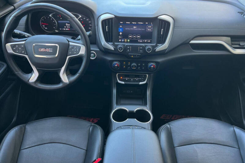 2024 GMC Terrain SLT
