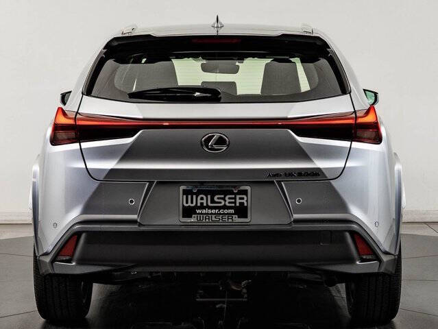 2026 Lexus UX 300h Premium