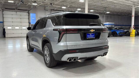 2024 Chevrolet Traverse LT