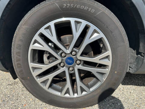 2021 Ford Escape SEL