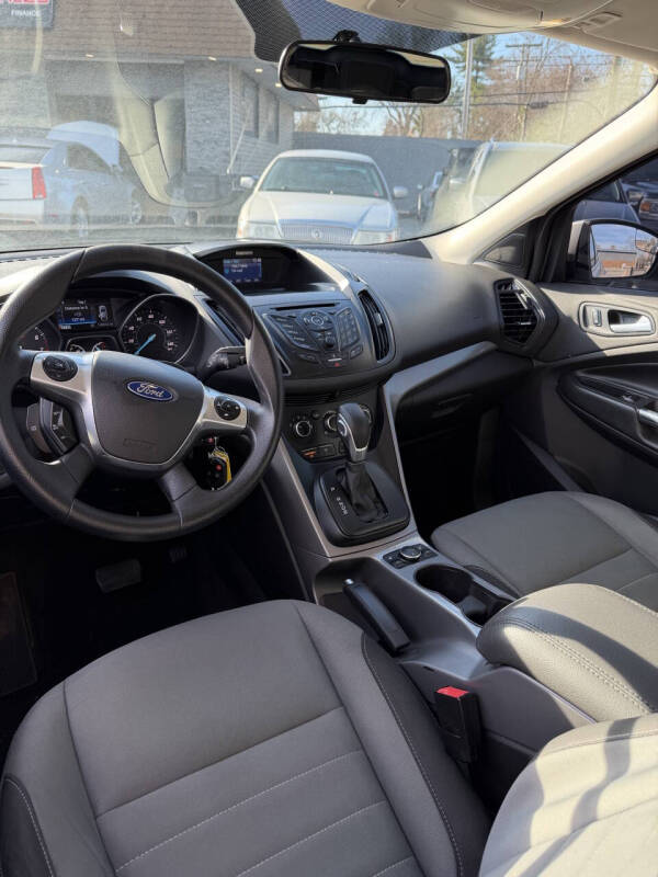 2016 Ford Escape SE