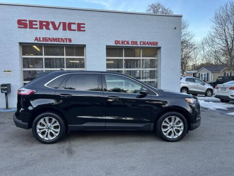 2022 Ford Edge Titanium