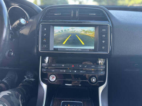 2018 Jaguar XE 25t Prestige