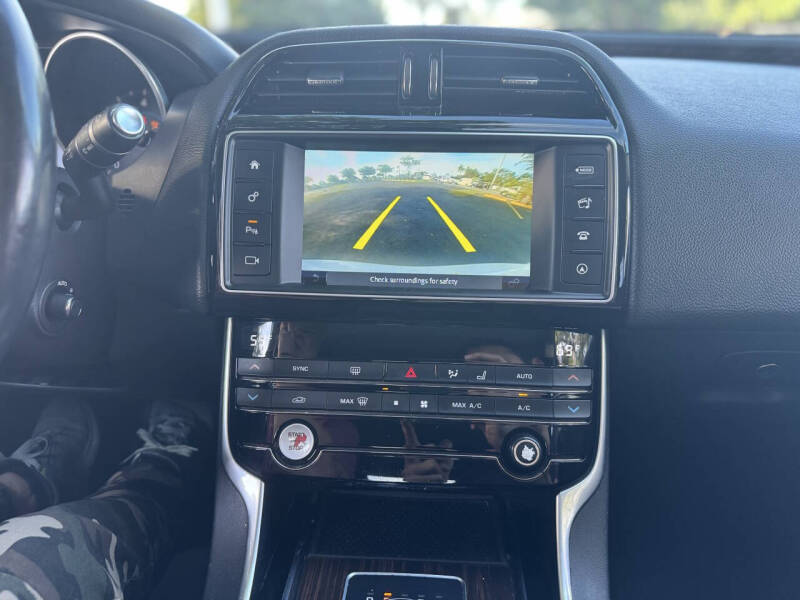 2018 Jaguar XE 25t Prestige