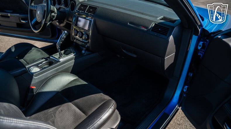 2010 Dodge Challenger SRT8