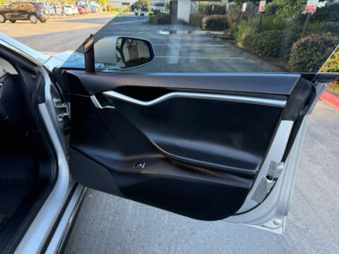 2013 Tesla Model S Performance