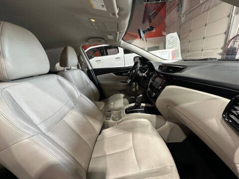 2017 Nissan Rogue Sport SL