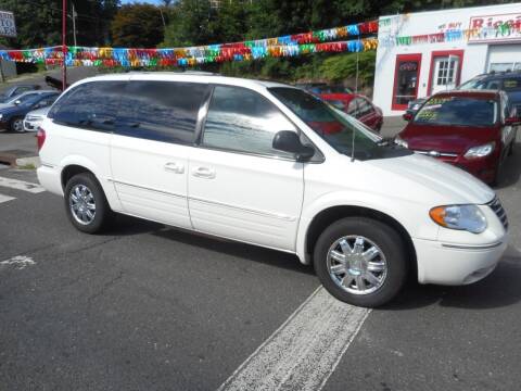2006 Chrysler Town and Country for sale at Ricciardi Auto Sales in Waterbury CT