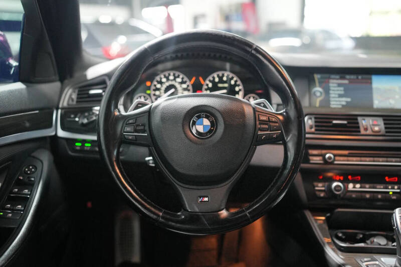 2012 BMW 5 Series 550i
