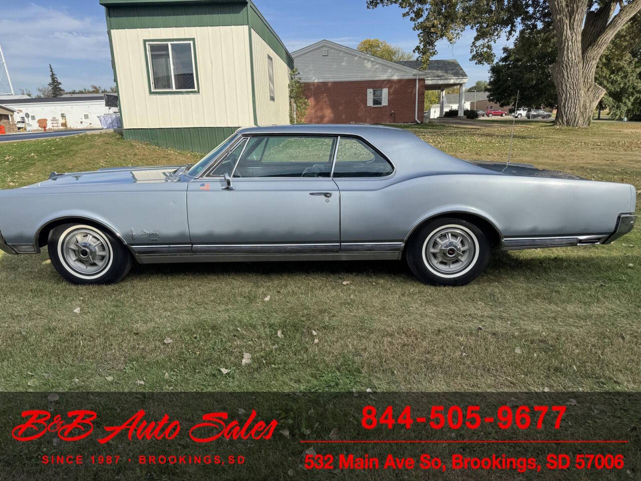 1965 Oldsmobile Starfire 4