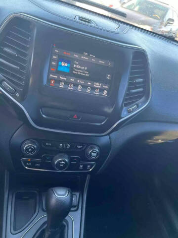 2019 Jeep Cherokee Latitude