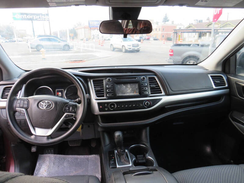 2019 Toyota Highlander LE