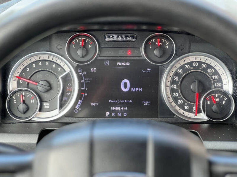 2016 RAM 1500 SLT